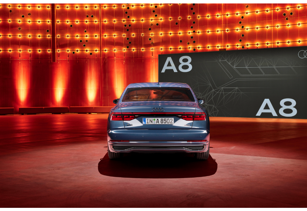 Audi A8 이미지 7