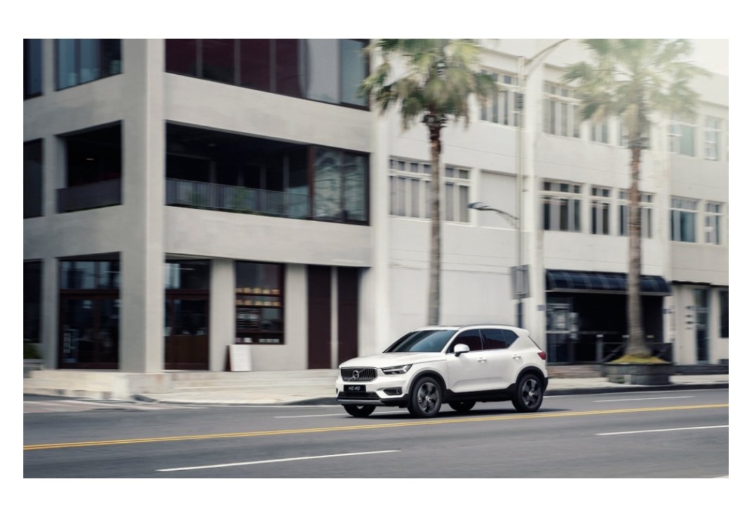 VOLVO XC40 이미지 3